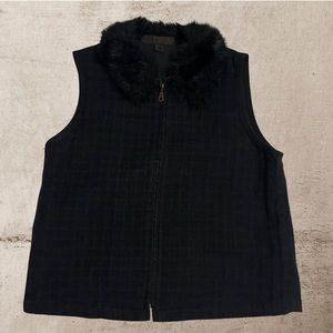 Vintage Democracy black zip up vest with faux fur collar